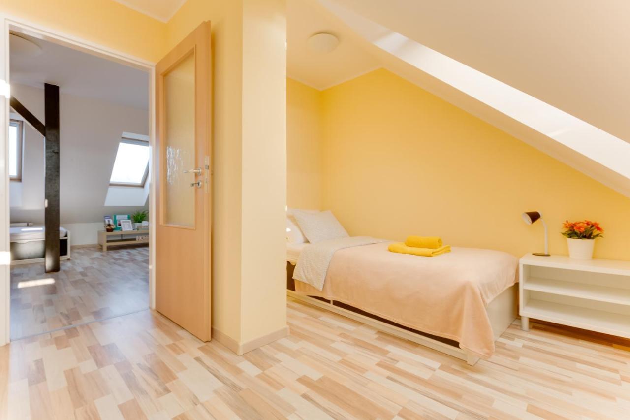 Jane'S Charming Apartment Praga Exterior foto